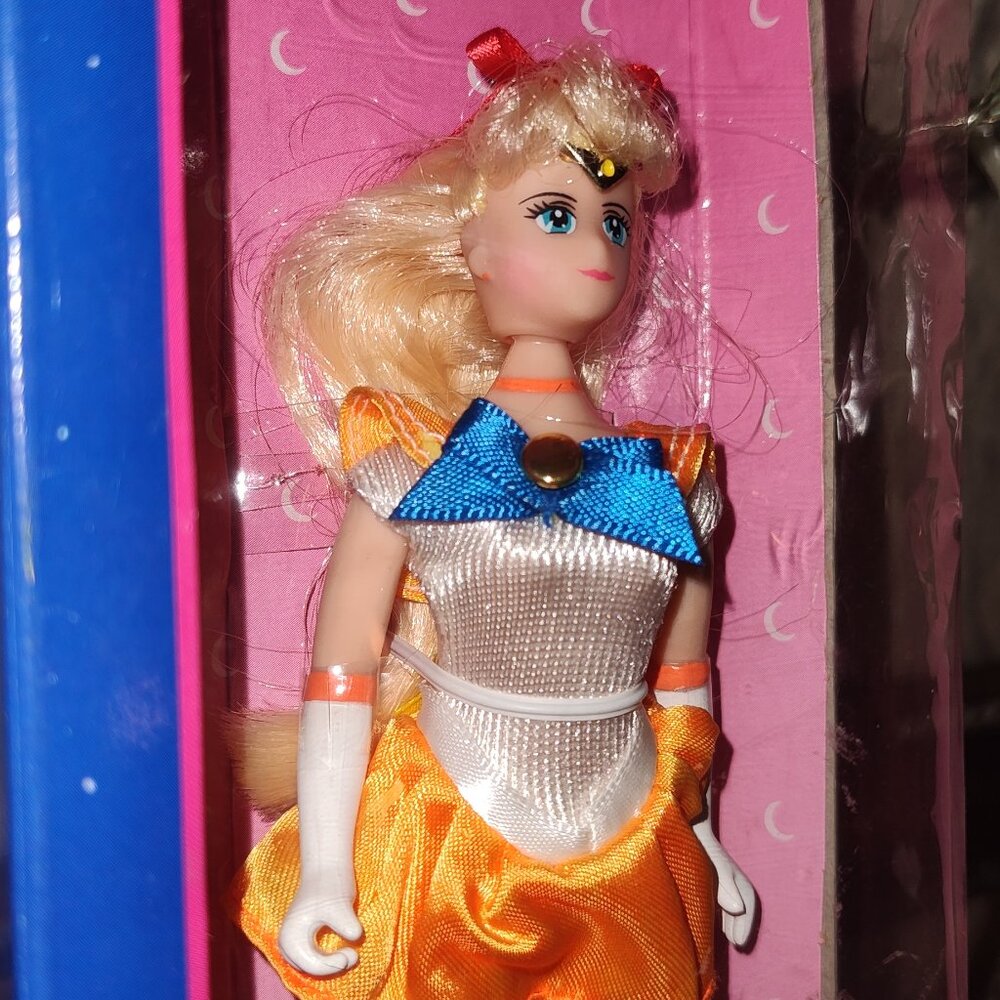 Vintage 1995 Sailor Venus action figure New in box Bandai